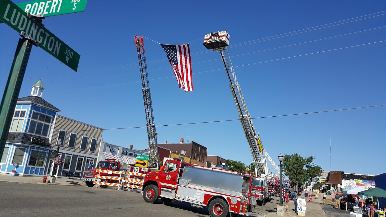 Voyages of the Hydrophilic 8/05 Friday in Ludington, MI