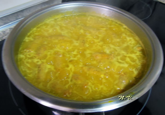 EMPIEZA A COCER ARROZ MAGRO Y SALCHICHAS 2