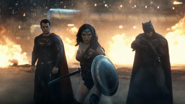 Henry Cavill, Gal Gadot y Ben Affleck en una escena de Batman v Superman
