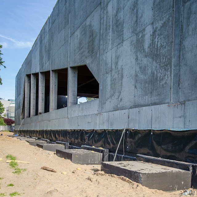 Budowa lodowiska w Bydgoszczy Budowa lodowiska obok hali Łuczniczka