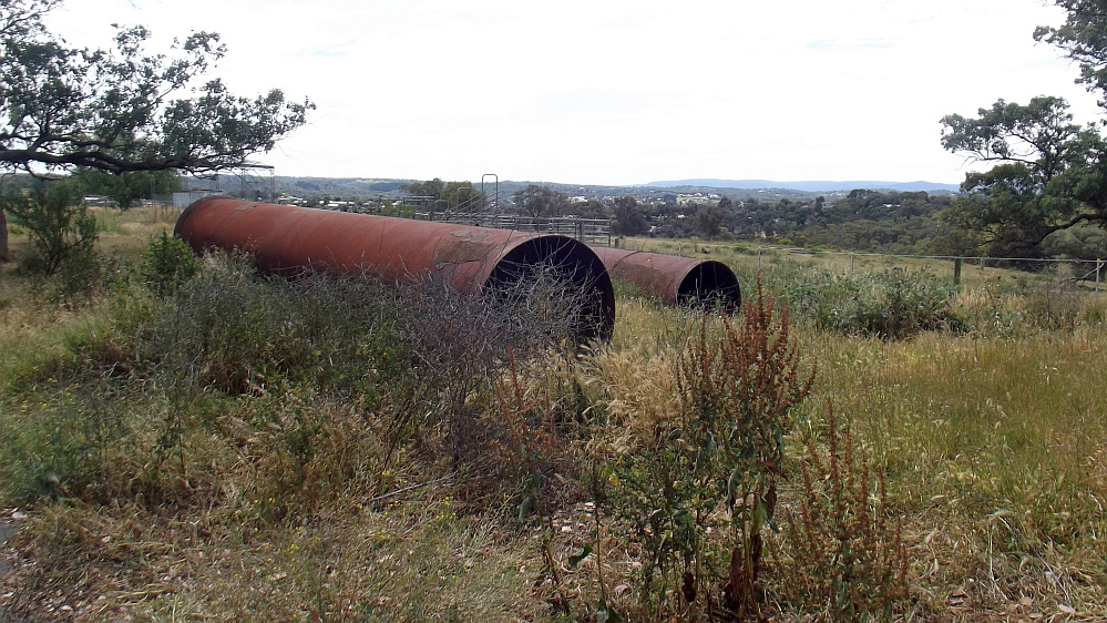 TRACKS, TRAILS AND COASTS NEAR MELBOURNE Maroondah Aqueduct Trail