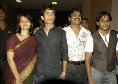 Nagarjun with wife and sons