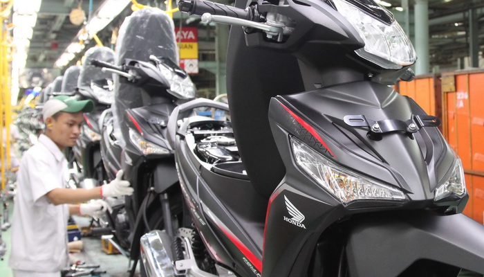 Lebih Sporty Luxury, AHM Segarkan Honda Supra X 125 FI