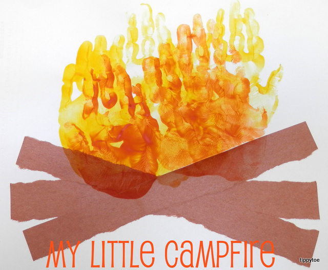 Tippytoe Crafts: Handprint Campfires