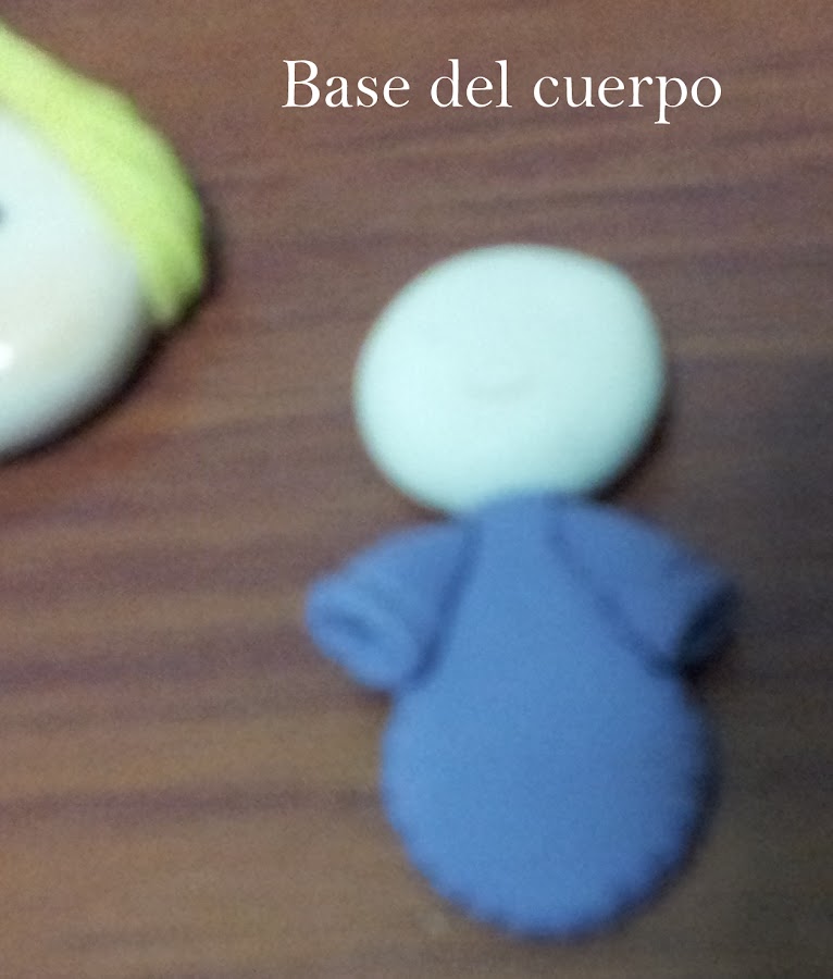 Duende-navideño-en-Porcelana-fría