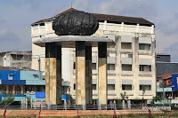 tugu batu satam