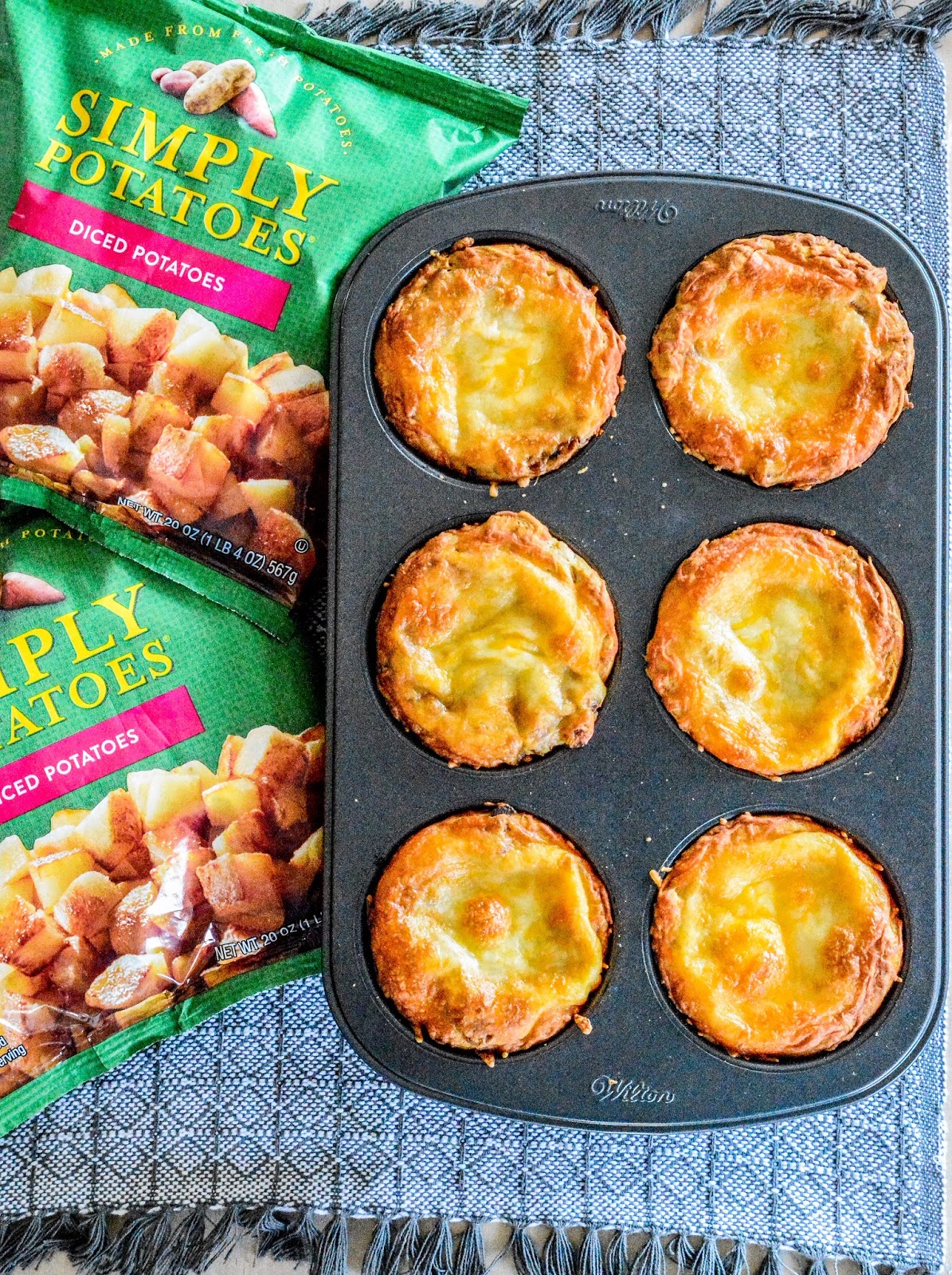 Cheesy Breakfast Biscuit Cups