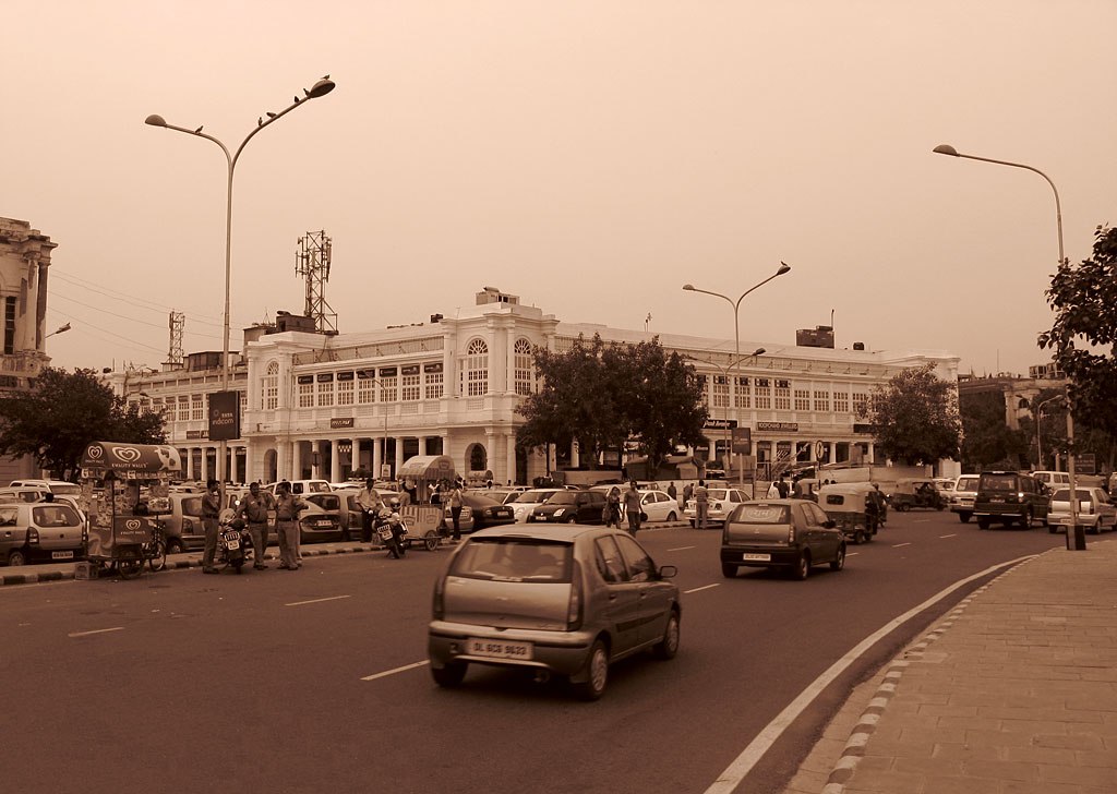 Round trip Commercial Hub of New Delhi, Connaught Place