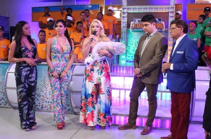 Hony Estrella se despidió del programa "Sábado Extraordinario" Hony Estrella