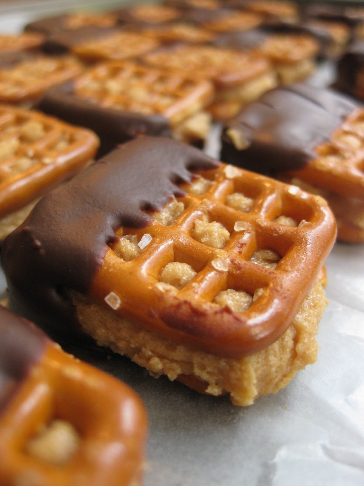 Sunday Treats Chocolate Peanut Butter Pretzel Bites