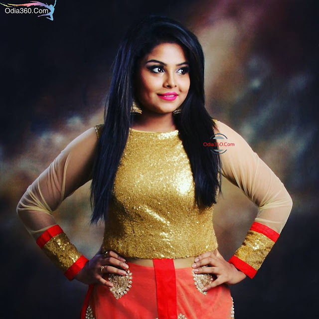 Alaka Sarangi Images, Photos, Wallpapers