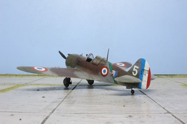 Maquette du Curtiss H-75A Hawk d'Academy au 1/48. Maquette du Curtiss H-75A Hawk d'Academy au 1/48.