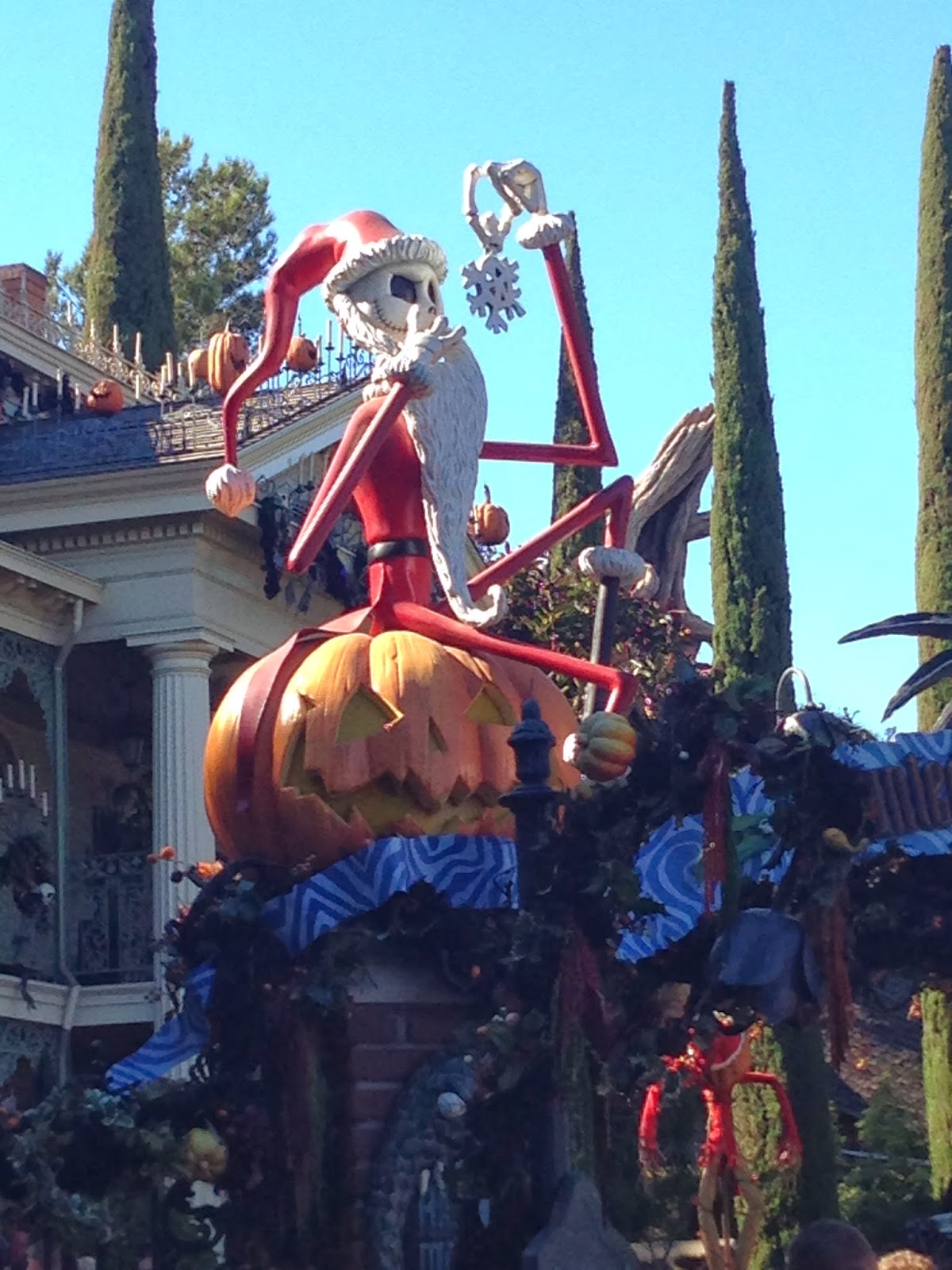Two Disney Darlings: Halloween Time at Disneyland!