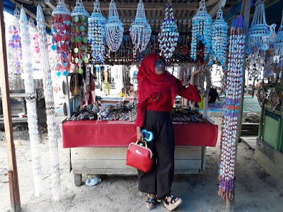 Menjelajah dan Menelusuri Destinasi Lokasi Wisata Pantai Pandan Sibolga, Pantai Bosur, Kalangan, Hajoran dan Hollywood Family Adventure di Daerah Tapanuli Tengah Sibolga Sumatera Utara Indonesia Pantai Pandan Sibolga Sumatera utara