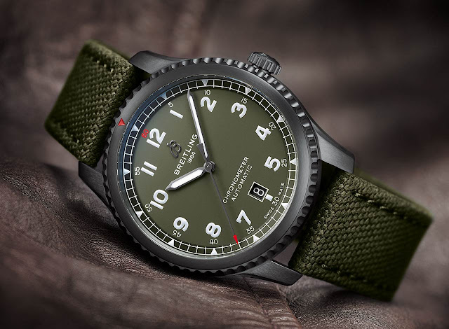 Breitling Aviator 8 Automatic 41 Curtiss Warhawk Ref. M173152A