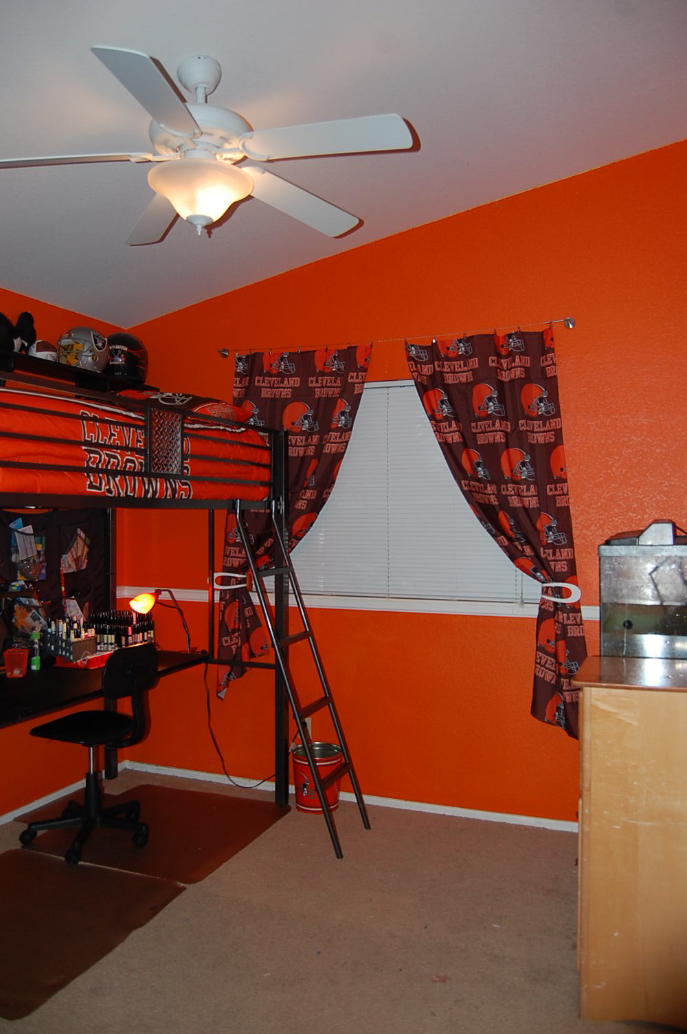 The Crafty Touch: Newness - Cardinals and Browns Bedrooms
