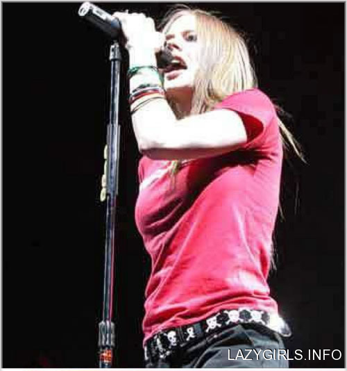 Avril Lavigne Tits 80