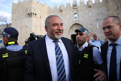 Novo ministro da defesa choca establishment político israelense Novo ministro da defesa choca establishment político israelense