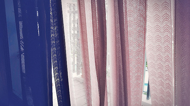 Korean Unislat Curtain.