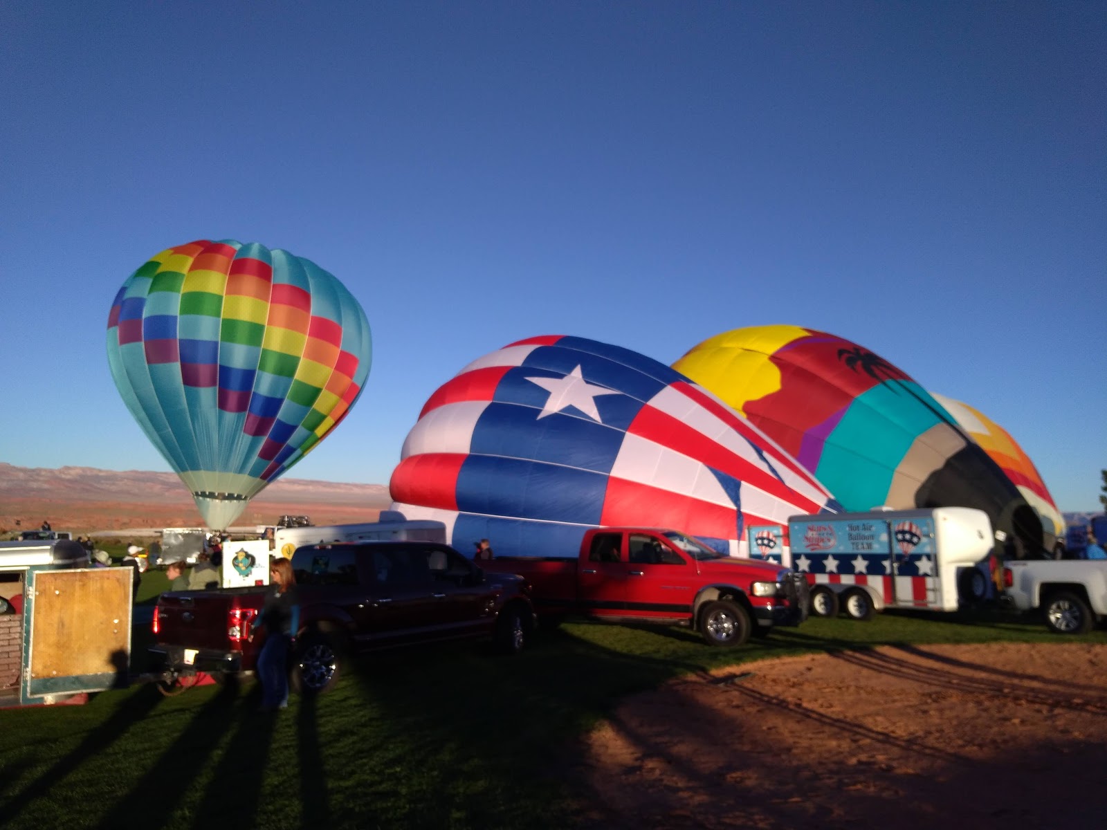 Travel Adventures of Tony & Stacie Page Arizona Balloon Festival day 1