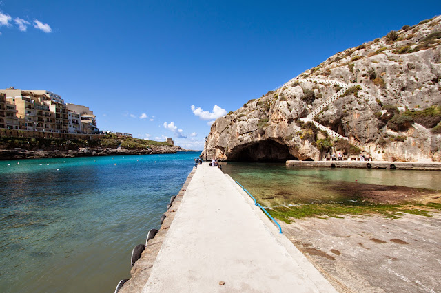 Isola di Gozo-Spiaggia di Xlendi