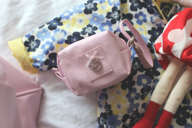 Swarovski Elements Changing Bag Swarovski Elements Changing Bag Review
