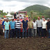 Prefeitura de Riachão entrega trator com equipamentos à população e inicia corte de terras
