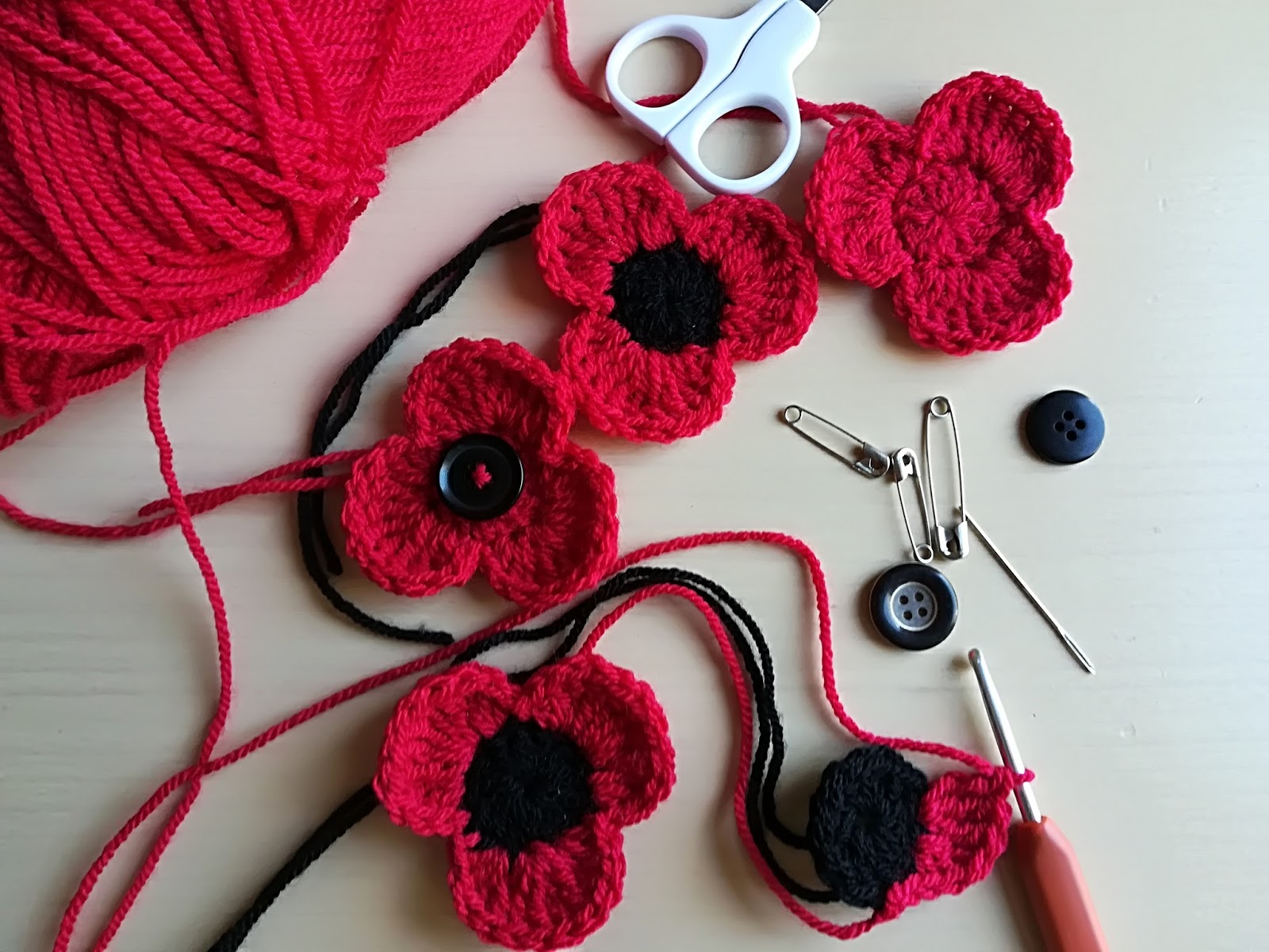 planet-yarn-crochet-poppy-pattern