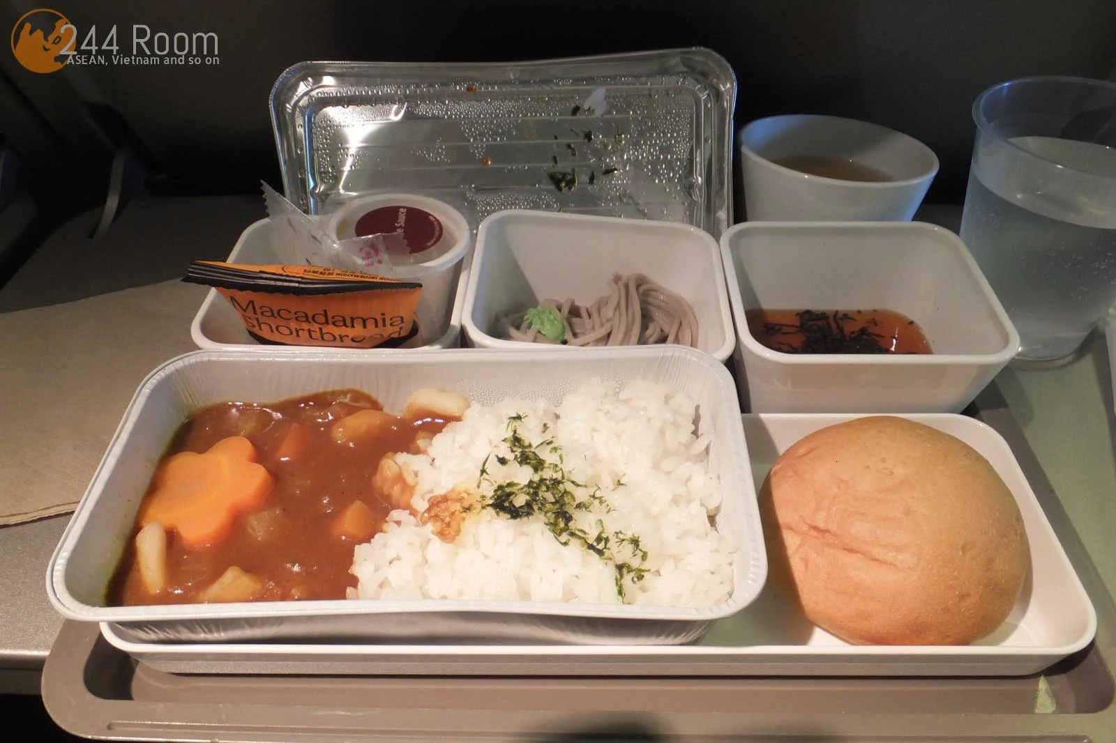 キャセイパシフィックエコノミー機内食　CX economyclass flight meal