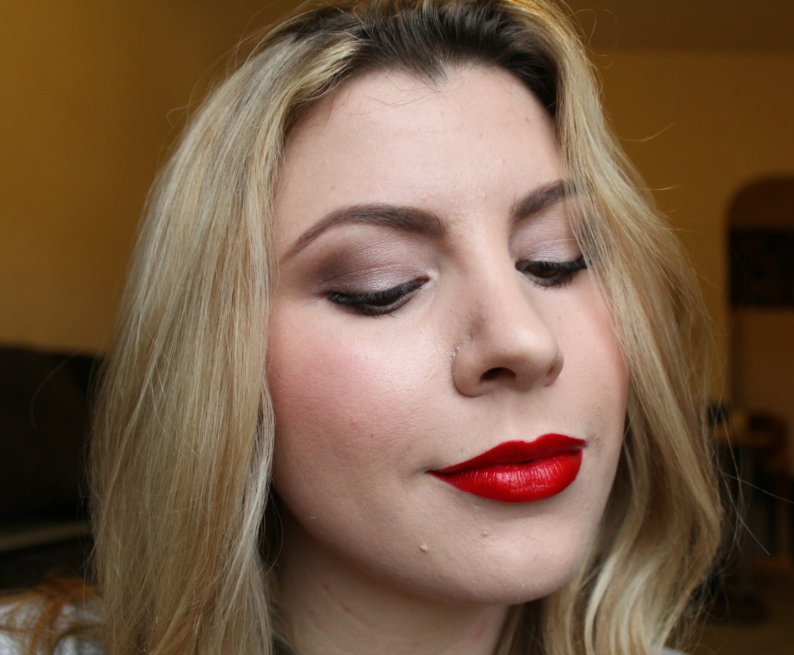 Rainy Day Gloomy Makeup Tutorial Rainy Day Gloomy Makeup Tutorial