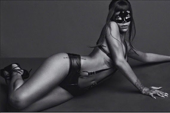 2 Rihanna pays homage to Alexander McQueen in fierce, hot photos
