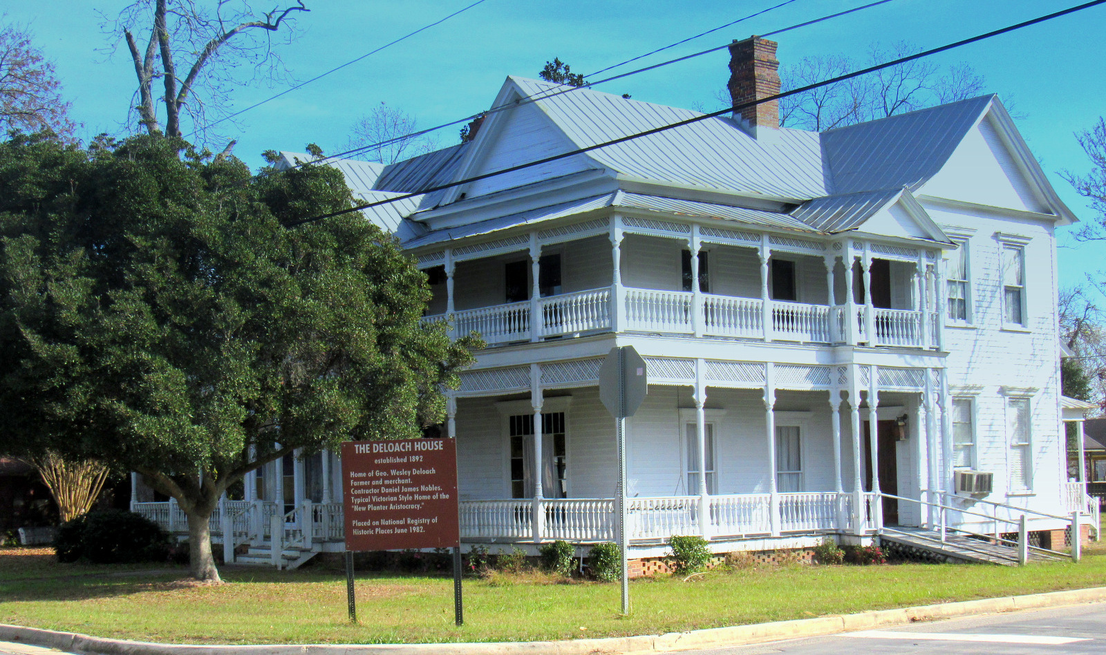 W DeLoach House in Hagan
