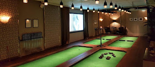 Swing by Golfbaren indoor minigolf and speakeasy in Stockholm Sweden