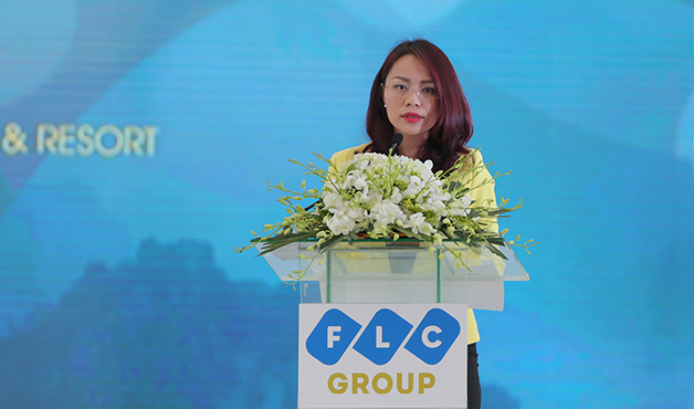 Bà Hương Trần Kiều Dung, Tổng giám đốc Tập đoàn FLC phát biểu tại Lễ Khởi công. Bà Hương Trần Kiều Dung, Tổng giám đốc Tập đoàn FLC phát biểu tại Lễ Khởi công.