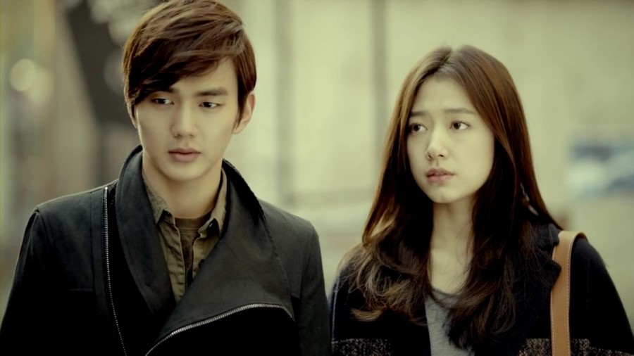 yshbiased news 130124 yoo seung ho gives park shin hye a sweet kiss yshbiased news 130124 yoo seung ho gives park shin hye a sweet kiss