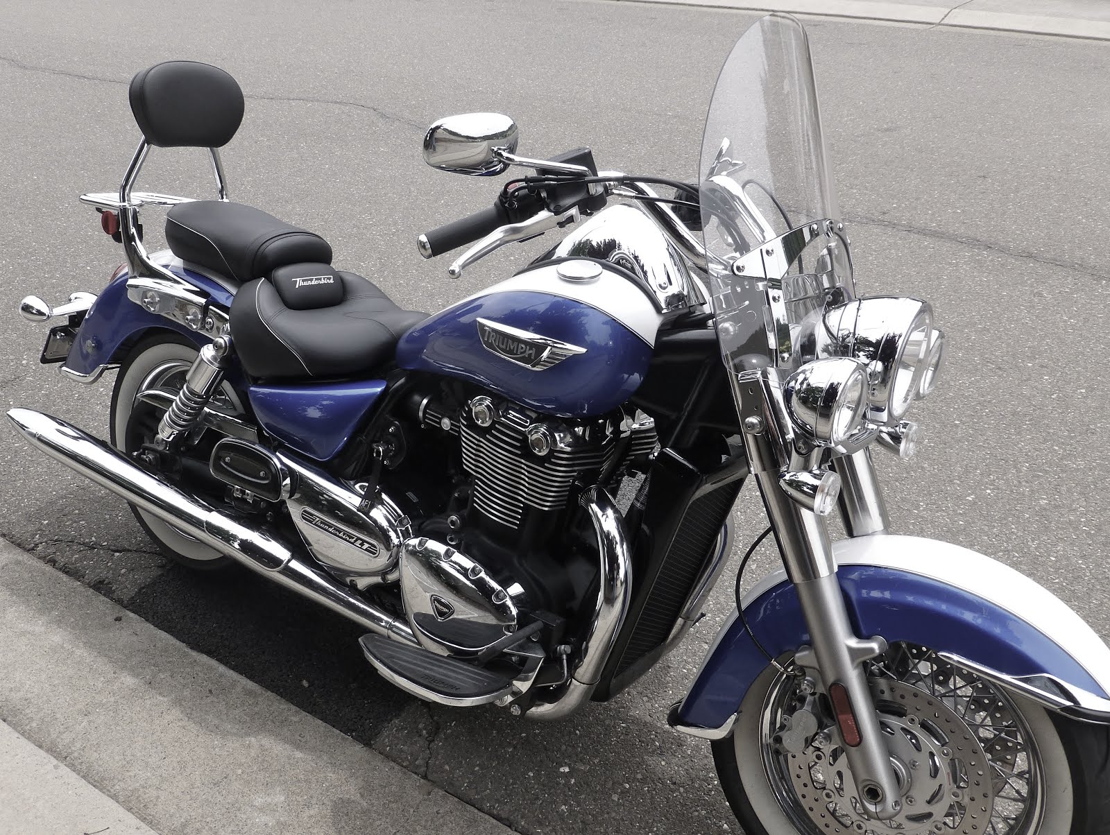 My Triumph Thunderbird LT and How I Lost My Shirt...