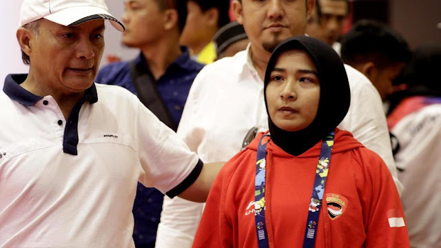 F-PKS Hadiahi Umrah Judoka Miftahul Jannah yang Tolak Lepas Jilbab F-PKS Hadiahi Umrah Judoka Miftahul Jannah yang Tolak Lepas Jilbab