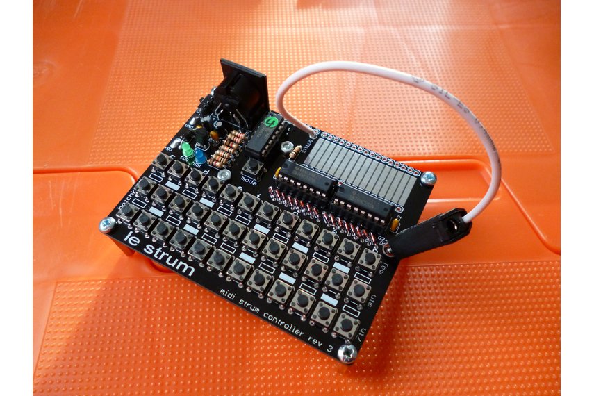 MATRIXSYNTH LE STRUM MIDI Chord Controller