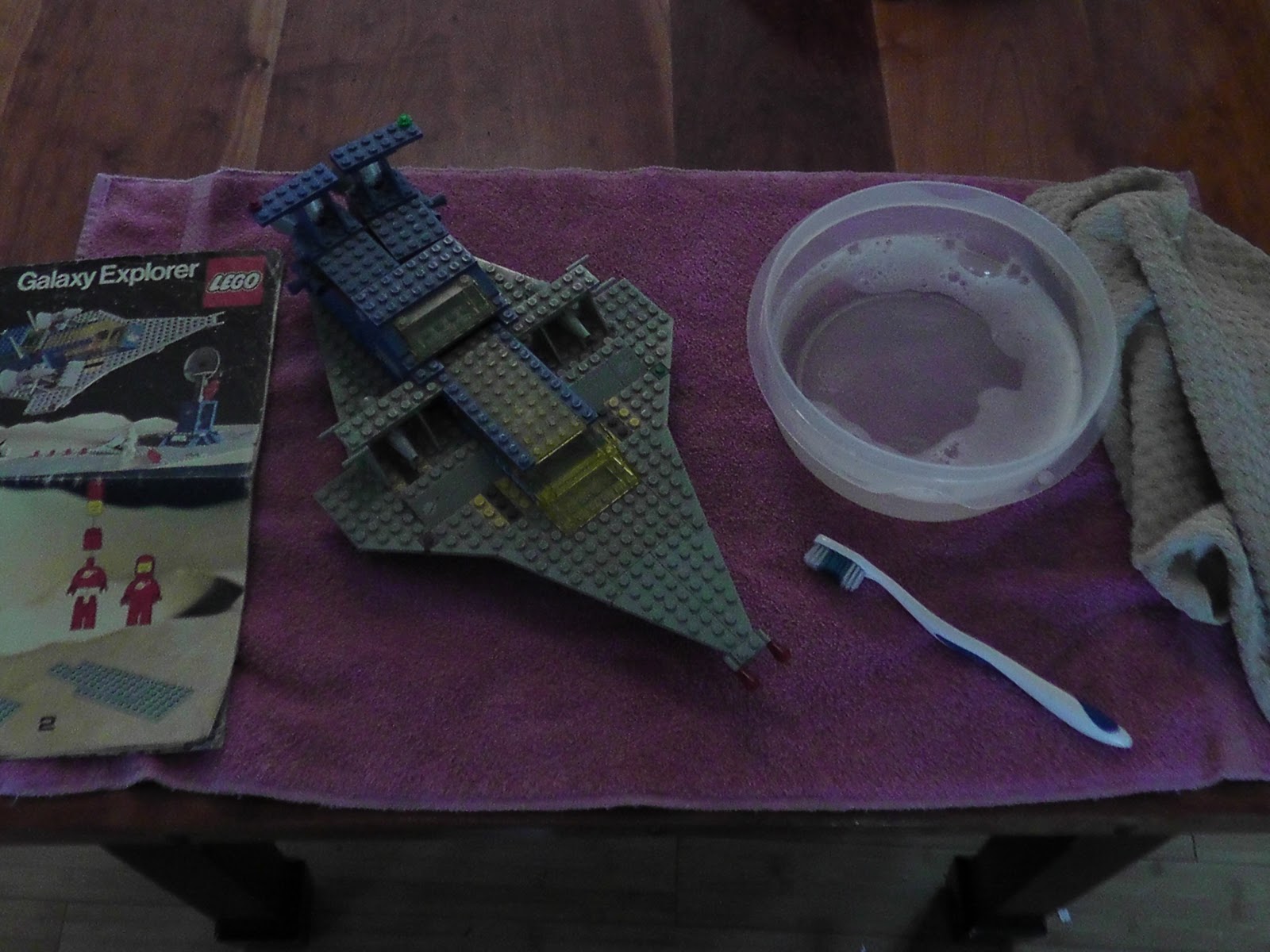 The Brick Worm how to dust a Lego model.