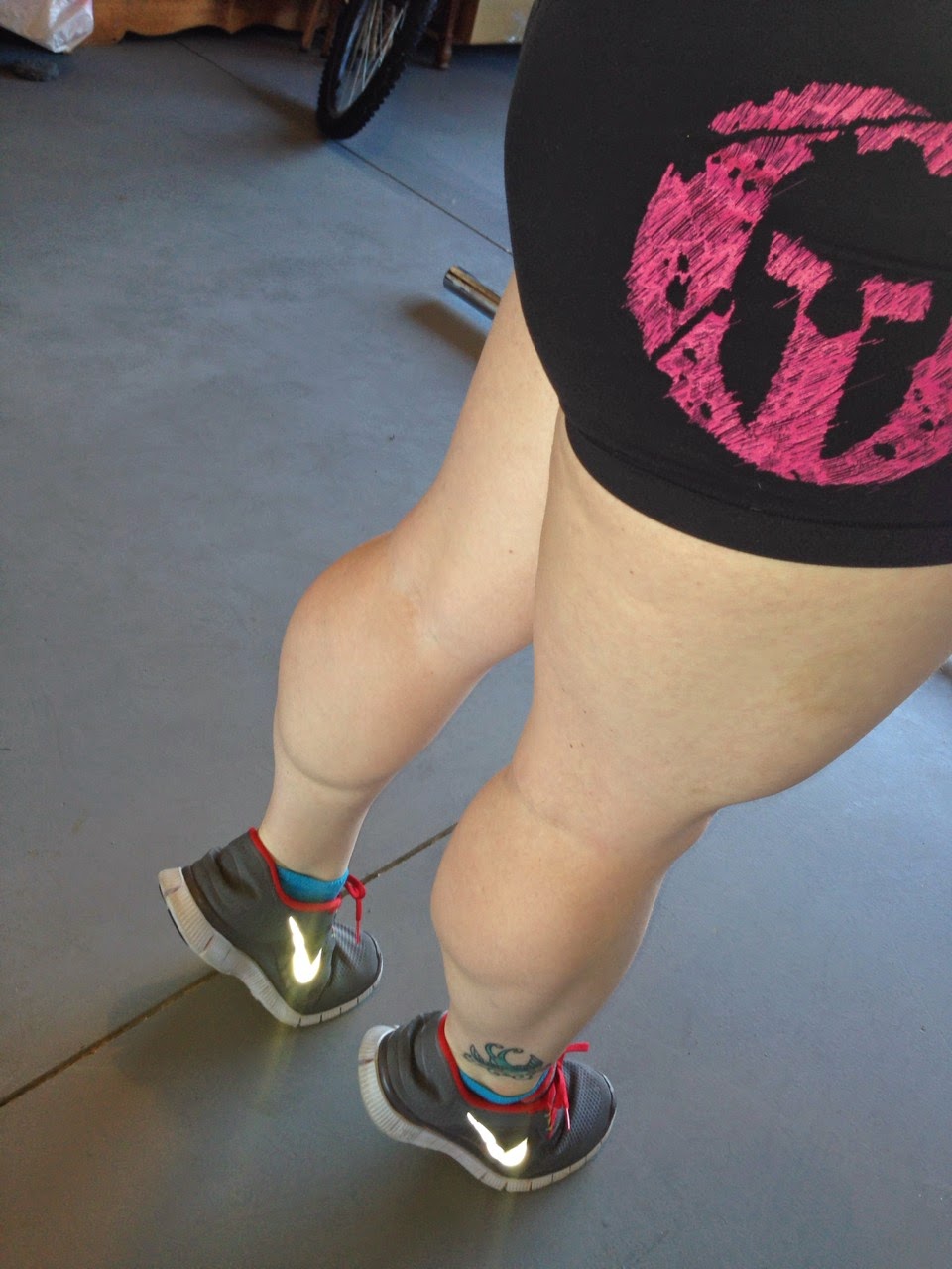 Ladies Candid Muscular Calves Some pics of naturally muscled calves