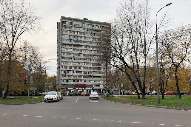 Тайнинская улица, Осташковская улица, жилой дом 1981 года постройки