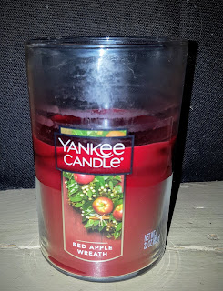 Smell This: Yankee Candle: RED APPLE WREATH