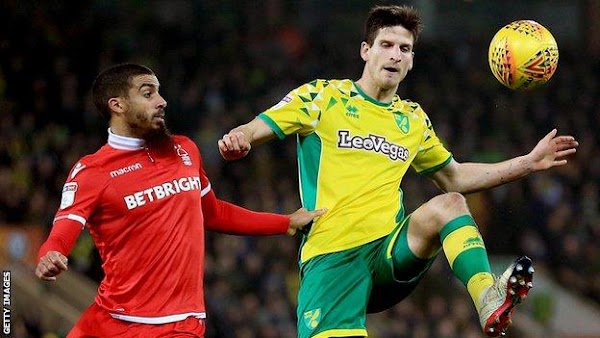 Oficial: Norwich City, renueva Timm Klose hasta 2022