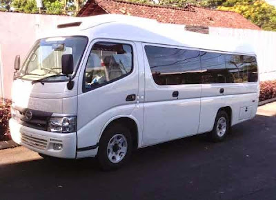 Micro Bus Hino Dutro 18 Seat