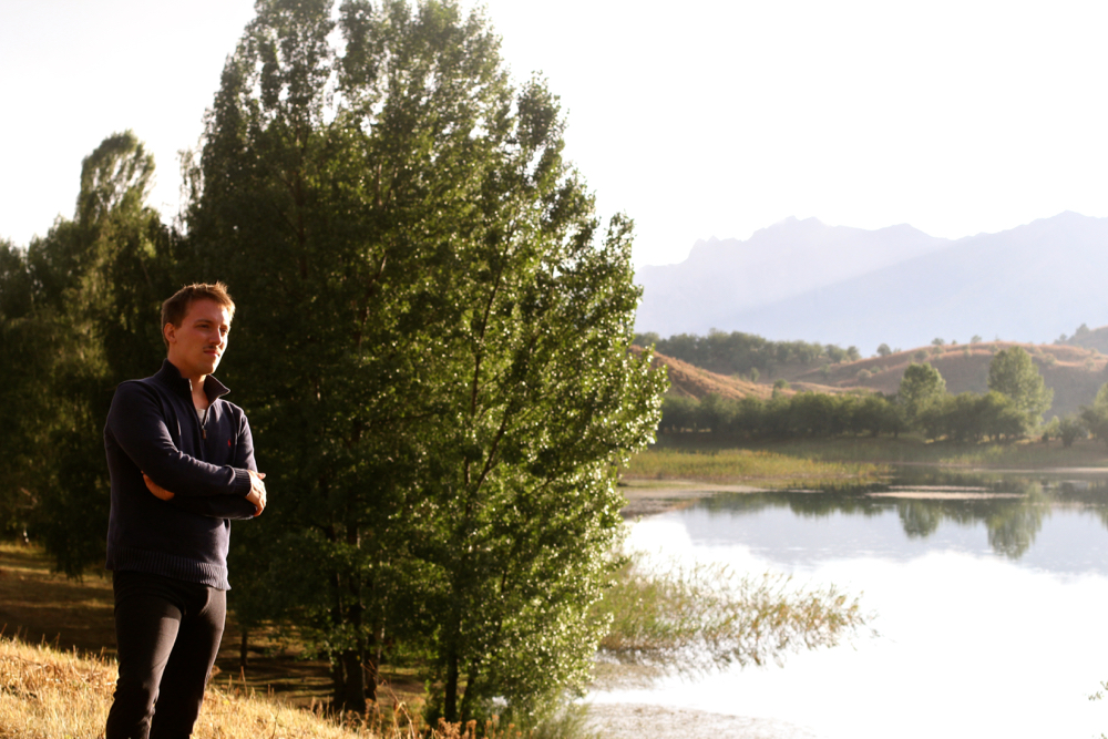 BLOG-MODE-HOMME-guide-voyage-kirghizistan-kygyzstan-travel_conseil-sary-chelek-lac-lake