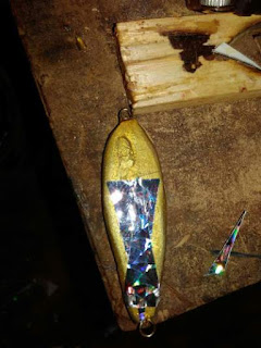 Menyulap timah pemberat menjadi micro jig atau spoon Menyulap timah pemberat menjadi micro jig atau spoon