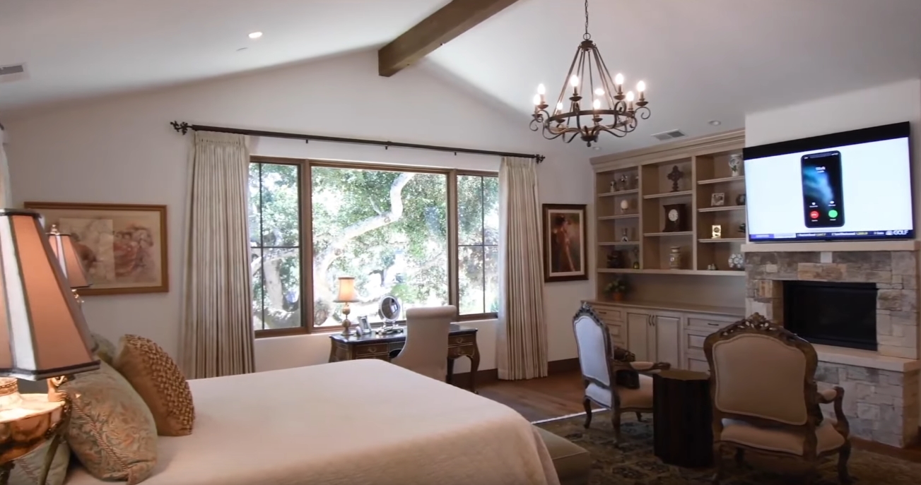 12 Photos vs. 605 Belavida Rd, Monterey, CA Home Interior Design Tour