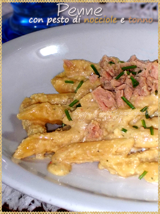 Penne con pesto di nocciole e tonno