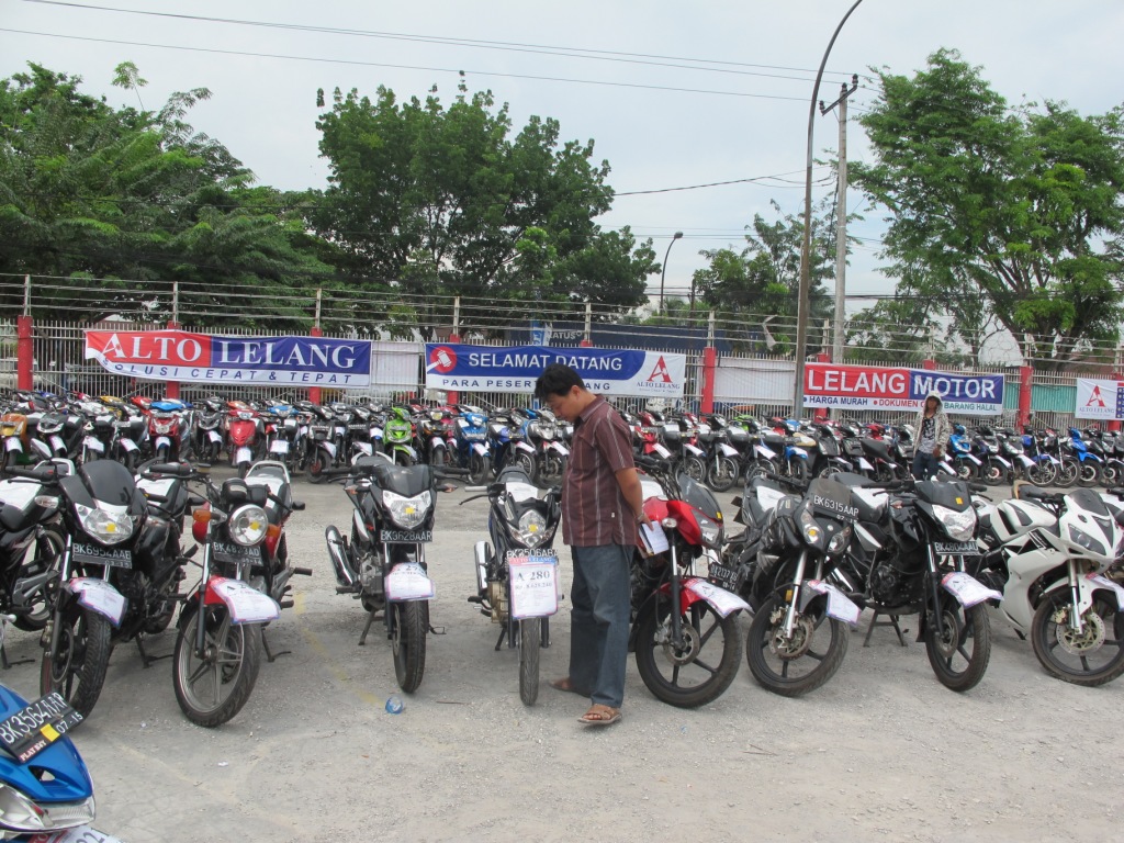 lintas-hari-ini-lelang-sepeda-motor