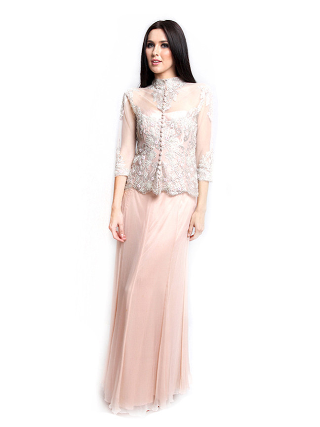 10 Model Kebaya Dress Panjang Paling Populer | gebeet.com